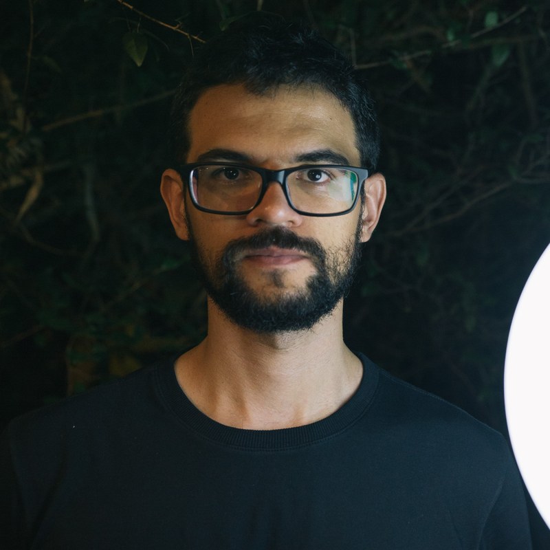 Prof. Victor Pires